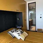 Superbe Face Apartment